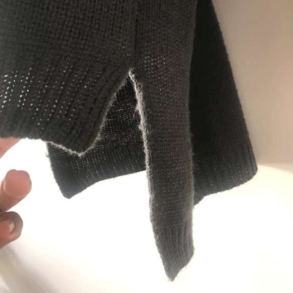 Grey Cold Shoulder Chunky Sweater with Vented High-Low Hem Love Riche size Small - Picture 7 of 11